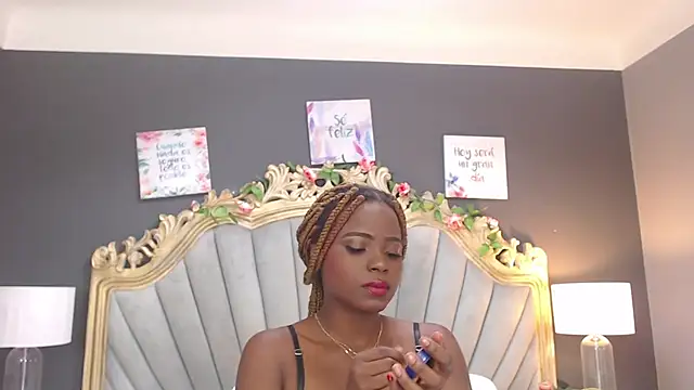 LindaBird online show from February 2025 11:30:01 PM