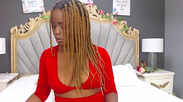 LindaBird online show from March 2025 05:39:01 PM