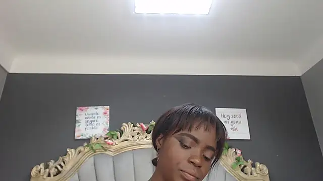 LindaBird online show from September 2025 08:09:01 PM