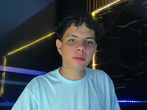 Snapshot of Alessandro_1610 chatting on July 2026 05:43:02 AM Alessandro 1610 online show from July 2026 05:43:02 AM