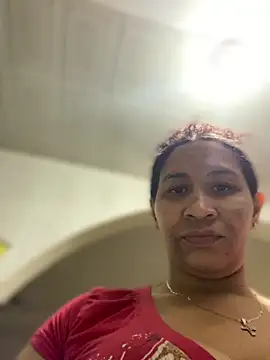 Carola-Ross online show from October 2025 06:42:01 PM