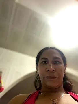 Carola-Ross online show from December 2025 05:41:02 PM