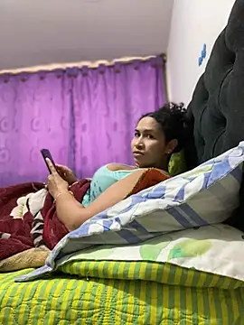 Carola-Ross online show from April 2026 04:51:02 PM