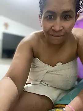 Carola-Ross online show from April 2026 07:07:02 PM