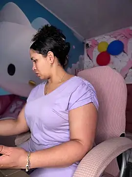 Snapshot of Carola-Ross chatting on July 2026 01:25:01 PM Carola-Ross online show from July 2026 01:25:01 PM