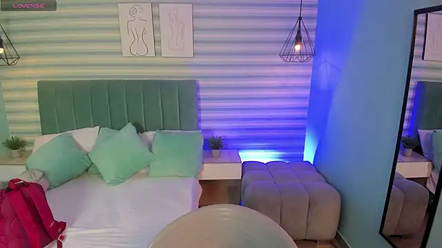 abby apple online show from November 2025 12:49:01 PM