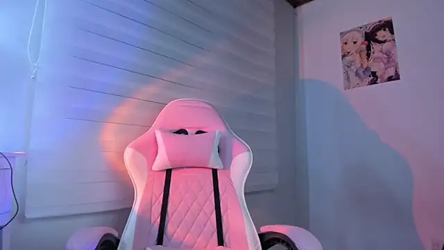 mikusitq  online show from November 2025 11:38:02 PM