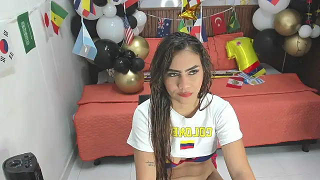 Holly 22 online show from June 2026 11:01:02 AM