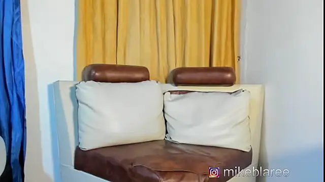 mikeblaree online show from October 2025 02:34:01 AM