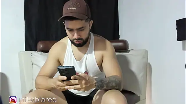 mikeblaree online show from November 2025 05:44:01 PM