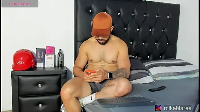 mikeblaree online show from April 2026 08:45:02 PM