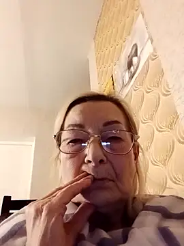 SophiaSky6037 online show from February 2025 07:42:02 PM