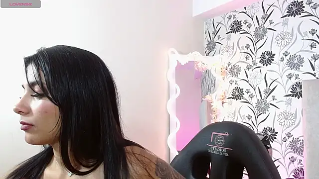 Snapshot of Gaby_tay1 chatting on April 2026 03:07:01 AM Gaby tay1 online show from April 2026 03:07:01 AM