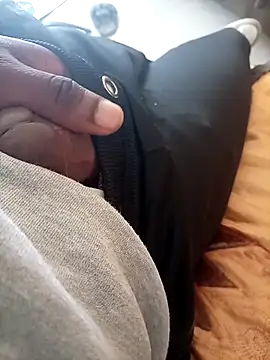 Cumboy2567 online show from October 2025 10:18:01 AM