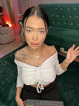 SashaFerrera online show from March 2025 09:11:02 PM