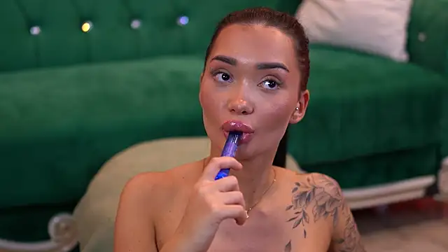 SashaFerrera online show from March 2025 01:09:01 AM