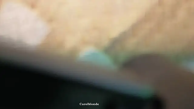 Snapshot of Carolblonde chatting on April 2026 04:38:02 AM Carolblonde online show from April 2026 04:38:02 AM