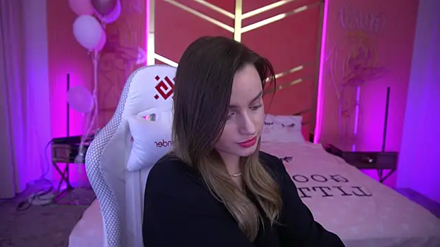 Snapshot of LindsieGreyy chatting on March 2025 11:03:01 AM LindsieGreyy online show from March 2025 11:03:01 AM