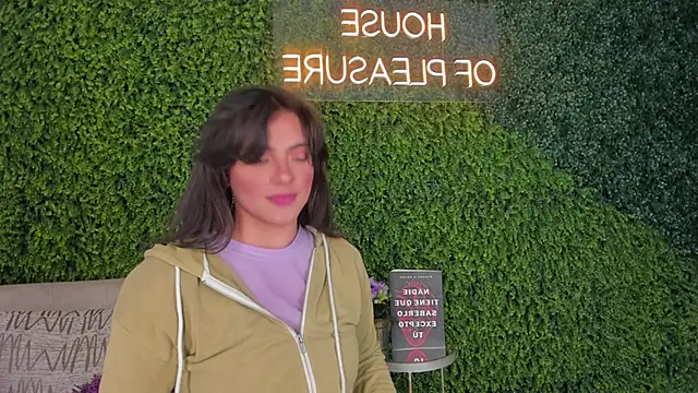 emmiily z online show from February 2025 08:10:01 PM