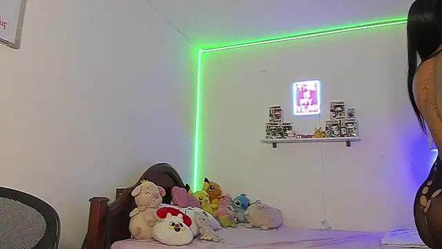 Annaa Brooks online show from April 2026 11:35:02 PM