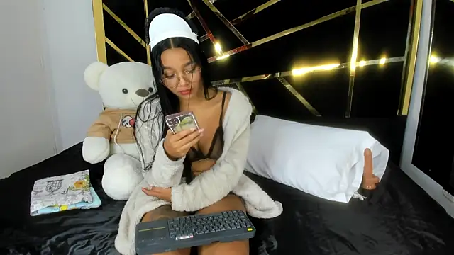 Snapshot of Lynda_Bonnie chatting on March 2025 10:19:01 AM Lynda Bonnie online show from March 2025 10:19:01 AM