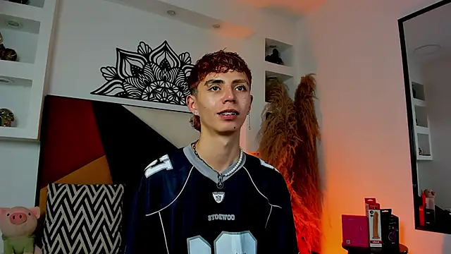 MaikyCooper online show from November 2025 08:53:01 PM