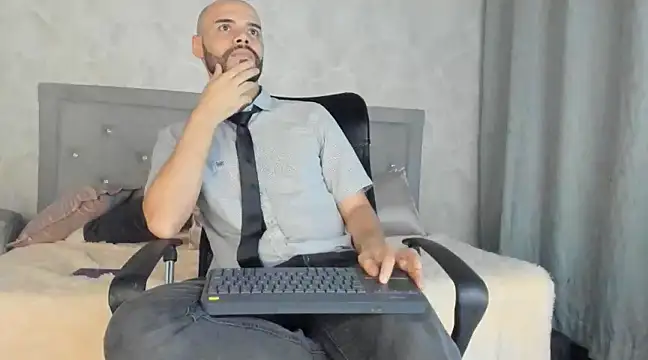 Luke Diaz7 online show from February 2025 09:12:02 AM