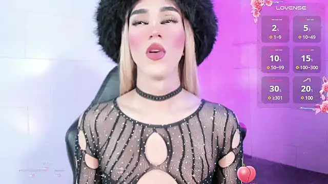 Snapshot of emelly_horny_ chatting on March 2025 05:38:02 PM emelly horny online show from March 2025 05:38:02 PM