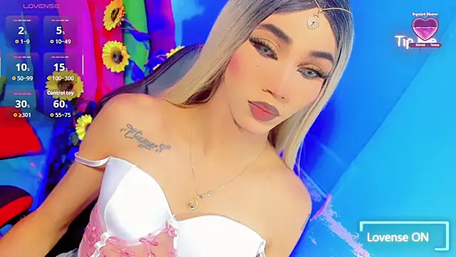 Snapshot of emelly_horny_ chatting on September 2025 07:14:01 PM emelly horny online show from September 2025 07:14:01 PM