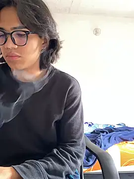 Snapshot of shadowsofgarden chatting on March 2025 06:08:02 PM shadowsofgarden online show from March 2025 06:08:02 PM