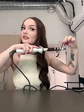 AlexaBright online show from October 2025 06:09:01 PM