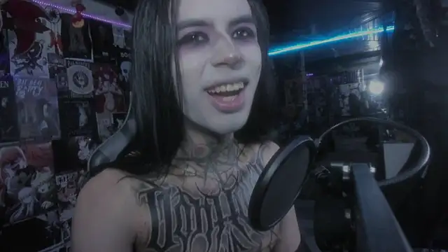 Snapshot of rotten_dreams chatting on March 2025 10:34:02 PM rotten dreams online show from March 2025 10:34:02 PM