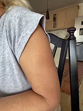 DeboraXporn online show from October 2025 01:32:01 PM