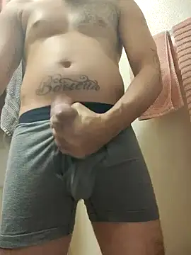 Snapshot of Rican8inches chatting on February 2025 11:55:02 PM Rican8inches online show from February 2025 11:55:02 PM