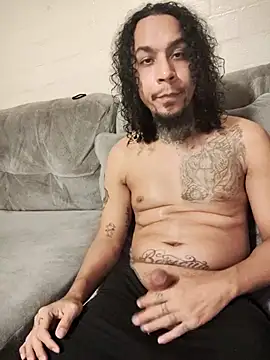 Snapshot of Rican8inches chatting on February 2025 03:47:02 AM Rican8inches online show from February 2025 03:47:02 AM
