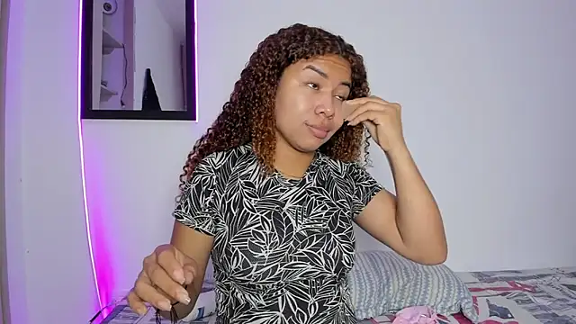 MELINAMARTINS online show from March 2026 10:02:02 PM