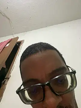 Diegodelicia online show from April 2026 04:19:01 AM