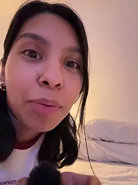 Snapshot of Valeedoll chatting on March 2026 04:19:01 AM Valeedoll online show from March 2026 04:19:01 AM