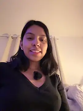 Snapshot of Valeedoll chatting on March 2026 04:06:02 AM Valeedoll online show from March 2026 04:06:02 AM