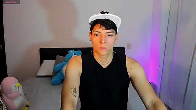  JacobMiller   online show from October 2025 07:11:02 PM