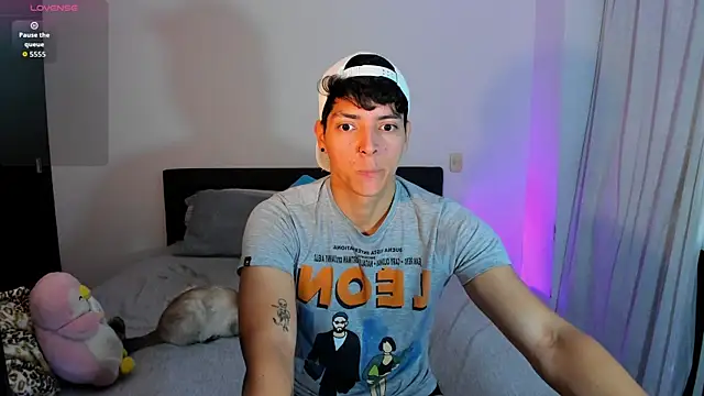  JacobMiller   online show from October 2025 07:55:01 PM