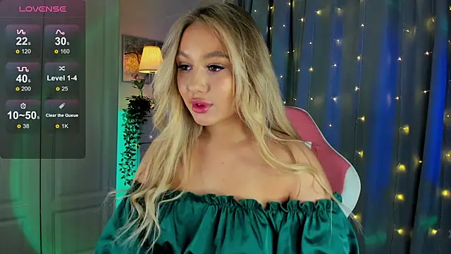 Snapshot of _Loneve__ chatting on March 2025 02:01:02 PM  Loneve   online show from March 2025 02:01:02 PM