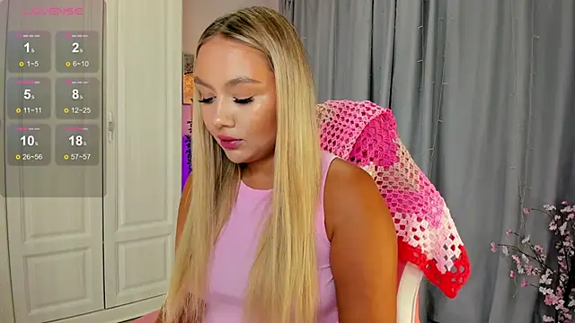 Snapshot of _Loneve__ chatting on September 2025 03:58:02 PM  Loneve   online show from September 2025 03:58:02 PM