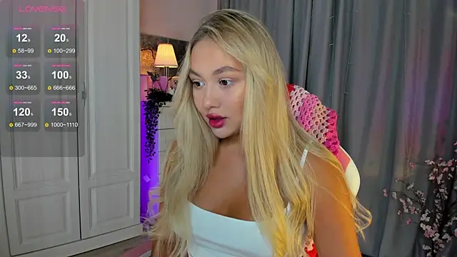 Snapshot of _Loneve__ chatting on September 2025 03:16:01 PM  Loneve   online show from September 2025 03:16:01 PM