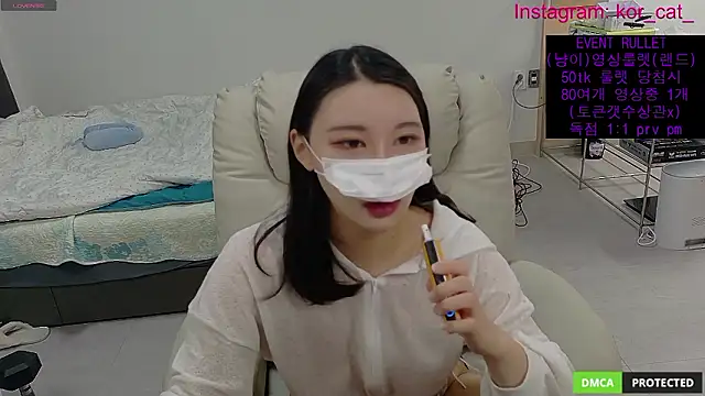 Snapshot of Kor_Cat chatting on October 2025 03:22:01 PM Kor Cat online show from October 2025 03:22:01 PM