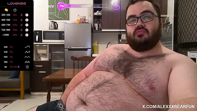 Snapshot of alexxxbear chatting on October 2025 09:01:01 PM alexxxbear online show from October 2025 09:01:01 PM
