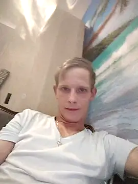 Kamilll94xh online show from November 2025 01:11:01 PM