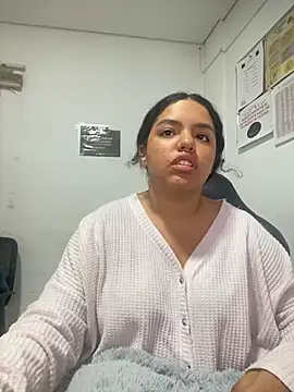 Anitta bell online show from March 2025 03:42:02 PM