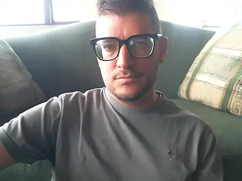 quitomanec online show from October 2025 06:19:02 PM