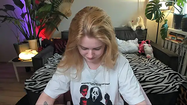 Alexa Pirs online show from March 2026 12:10:02 PM